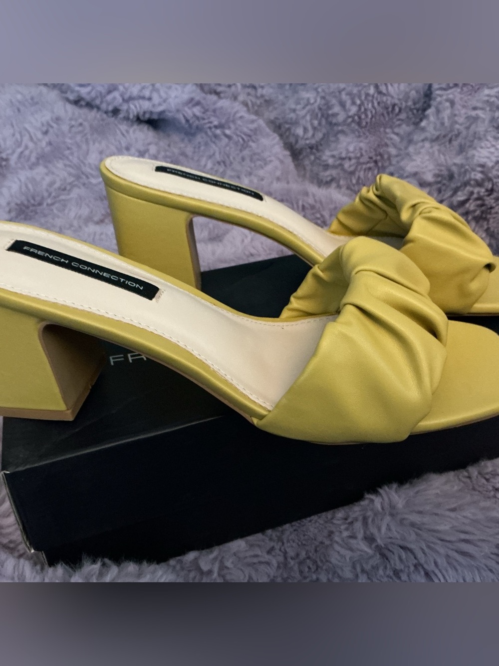 French Connection Yellow Ruched Knot Block Heel Mules NWT Size 9.5 MSRP $128